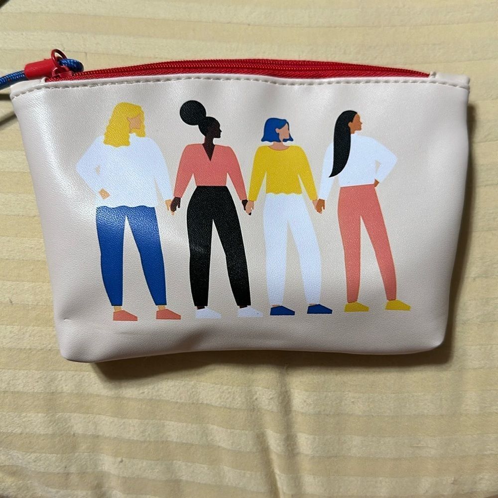 IPSY travel or cosmetic bag, tassle zipper pull NWOT